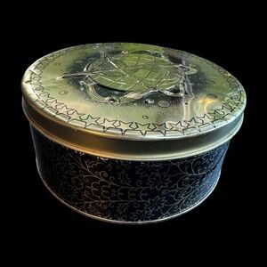 Vintage cookie Tin Spaceship Earth Planet satellite rocket